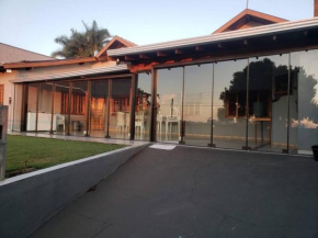 Casa grande com piscina Chácara do Dinho